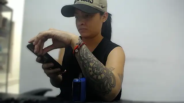 May-ana online show from March 12, 9:10 pm