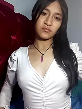 Snapshot of KarolaMendez chatting on April 19, 10:34 pm KarolaMendez online show from April 19, 10:34 pm