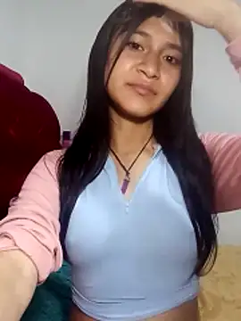 Snapshot of KarolaMendez chatting on April 21, 10:45 pm KarolaMendez online show from April 21, 10:45 pm