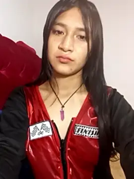 Snapshot of KarolaMendez chatting on April 23, 6:32 pm KarolaMendez online show from April 23, 6:32 pm