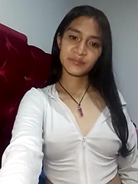Snapshot of KarolaMendez chatting on April 25, 3:20 am KarolaMendez online show from April 25, 3:20 am