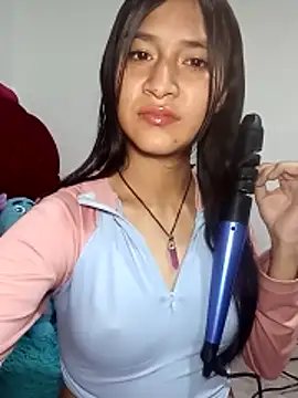 Snapshot of KarolaMendez chatting on April 26, 10:29 pm KarolaMendez online show from April 26, 10:29 pm