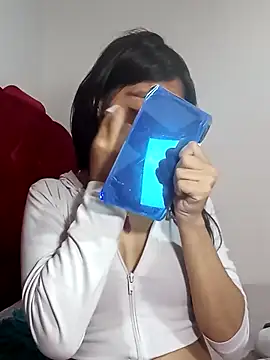 Snapshot of KarolaMendez chatting on May 3, 5:41 pm KarolaMendez online show from May 3, 5:41 pm