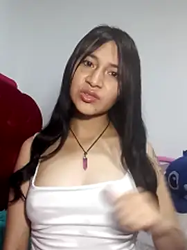 Snapshot of KarolaMendez chatting on May 29, 9:13 pm KarolaMendez online show from May 29, 9:13 pm