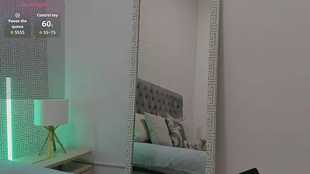 Alexa Wiild online show from March 26, 8:14 pm