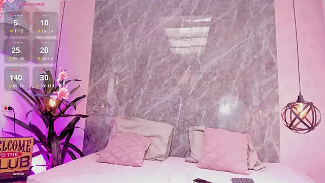 Megan Stein online show from April 21, 8:23 pm