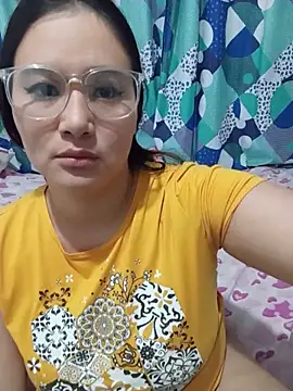 Snapshot of Brittany_G chatting on May 28, 5:49 am Brittany G online show from May 28, 5:49 am