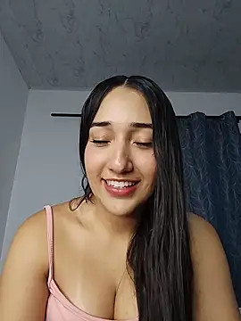 isabellaHill2 online show from May 2, 5:23 am