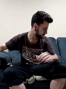 Snapshot of rab1sco chatting on March 12, 3:01 am rab1sco online show from March 12, 3:01 am