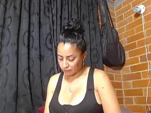 Snapshot of Alexandrina chatting on December 27, 1:22 am Alexandrina online show from December 27, 1:22 am