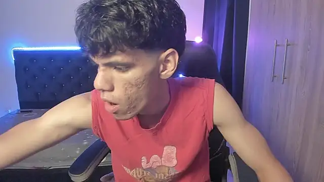 Josy 11 online show from April 11, 1:10 am