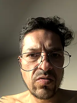 erick242130 online show from March 12, 9:54 pm