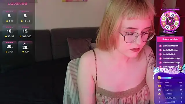 TheaQuill online show from April 29, 2:43 pm