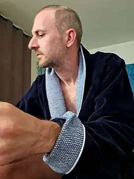 dufatcock online show from April 13, 12:43 pm