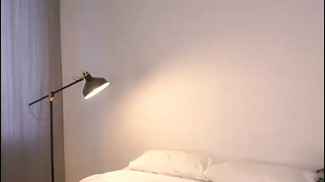 Snapshot of HellenSlavis chatting on March 13, 10:27 pm HellenSlavis online show from March 13, 10:27 pm