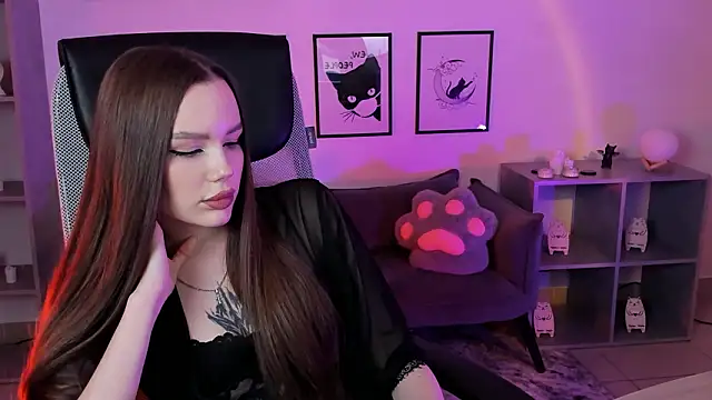 Bella  Hunters online show from March 12, 2:23 pm