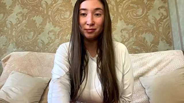 Snapshot of asian_mia_love chatting on April 20, 12:30 pm asian mia love online show from April 20, 12:30 pm