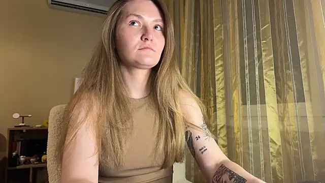 Snapshot of Belle_Brooks chatting on April 14, 6:36 pm Belle Brooks online show from April 14, 6:36 pm