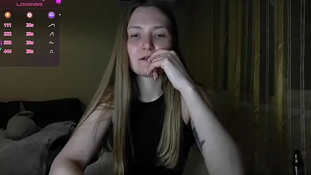 Snapshot of Belle_Brooks chatting on May 3, 7:20 pm Belle Brooks online show from May 3, 7:20 pm