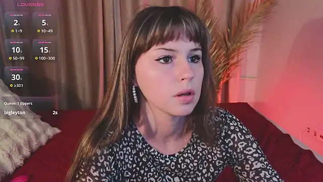 Snapshot of Anny_Ray_ chatting on April 17, 10:24 pm Anny Ray online show from April 17, 10:24 pm
