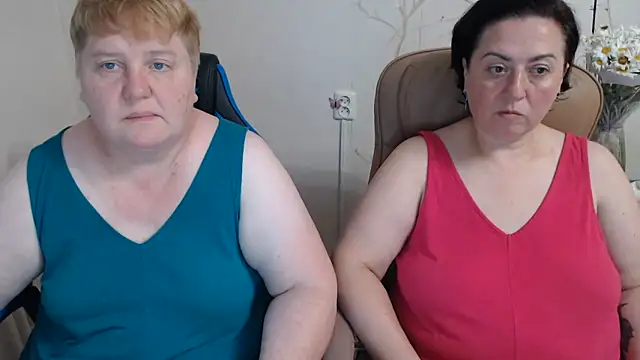Snapshot of Lindy-Jeanie chatting on June 28, 6:36 pm Lindy-Jeanie online show from June 28, 6:36 pm