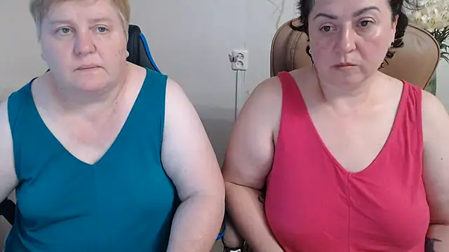 Snapshot of Lindy-Jeanie chatting on July 14, 6:02 pm Lindy-Jeanie online show from July 14, 6:02 pm