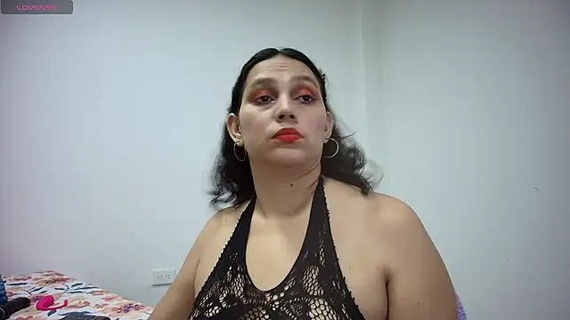 Snapshot of carlaantonellii chatting on June 28, 4:51 am carlaantonellii online show from June 28, 4:51 am