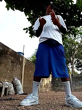 spittingpig1 online show from March 20, 11:37 am