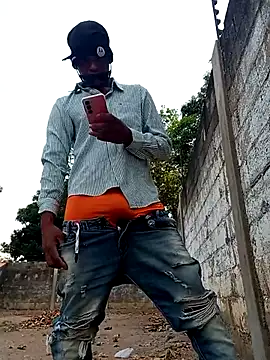 spittingpig1 online show from March 24, 11:15 am