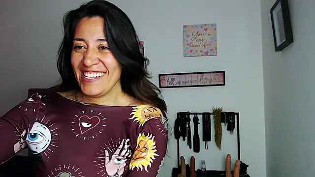 Snapshot of violeta_scott chatting on June 9, 12:50 pm violeta scott online show from June 9, 12:50 pm
