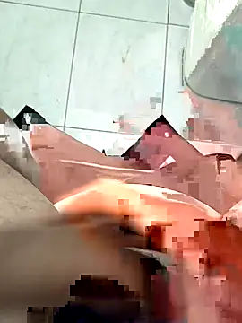 Snapshot of gabry21e5 chatting on April 7, 10:15 am gabry21e5 online show from April 7, 10:15 am