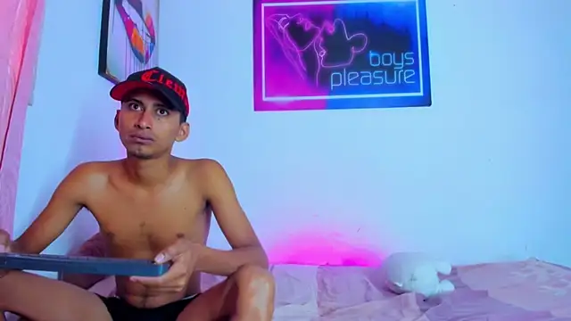 Boys xxx  online show from April 19, 12:15 pm