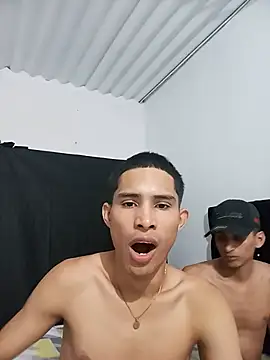 Snapshot of Boys_xxx_ chatting on June 30, 4:35 am Boys xxx online show from June 30, 4:35 am