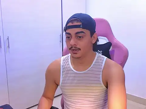 Cute-Curls online show from March 14, 1:12 am