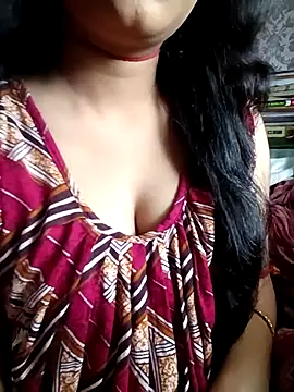 Snapshot of tina2005 chatting on March 17, 10:40 am tina2005 online show from March 17, 10:40 am