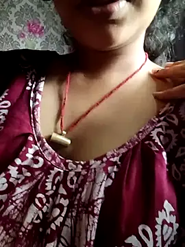 Snapshot of tina2005 chatting on March 29, 8:14 am tina2005 online show from March 29, 8:14 am