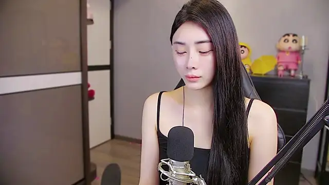 Snapshot of XiaoYuBao- chatting on May 18, 1:39 pm XiaoYuBao- online show from May 18, 1:39 pm