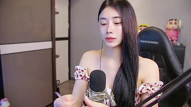 Snapshot of XiaoYuBao- chatting on June 11, 2:53 am XiaoYuBao- online show from June 11, 2:53 am