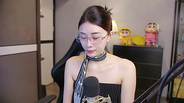 Snapshot of XiaoYuBao- chatting on July 5, 6:15 pm XiaoYuBao- online show from July 5, 6:15 pm