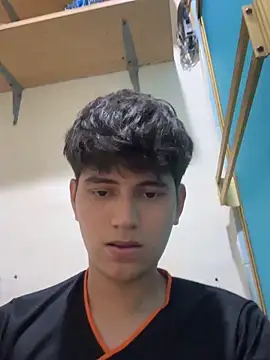 Snapshot of crxsverx chatting on March 14, 3:34 am crxsverx online show from March 14, 3:34 am