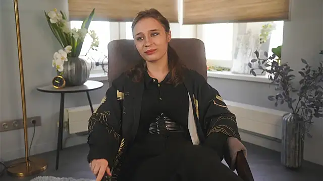 HilaryHauss online show from March 18, 12:08 pm