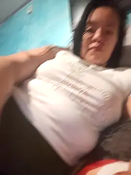 Snapshot of Estrella_2407 chatting on March 20, 2:27 am Estrella 2407 online show from March 20, 2:27 am