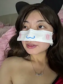 Snapshot of tiantian_niu chatting on April 30, 8:57 pm tiantian niu online show from April 30, 8:57 pm