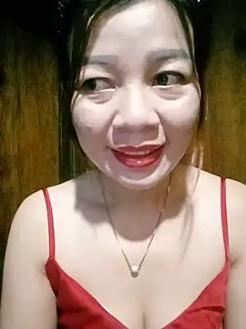 Snapshot of Yiyi102300 chatting on June 9, 10:21 pm Yiyi102300 online show from June 9, 10:21 pm
