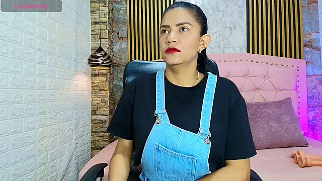 AishaCambell  online show from April 24, 9:56 am