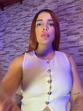 Snapshot of CiaraMorettii chatting on June 7, 3:21 am CiaraMorettii online show from June 7, 3:21 am
