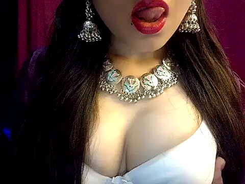 Snapshot of nadia_doll69 chatting on June 9, 6:41 pm nadia doll69 online show from June 9, 6:41 pm