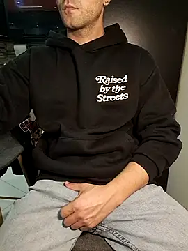 Snapshot of lucasardyn chatting on March 15, 5:41 pm lucasardyn online show from March 15, 5:41 pm