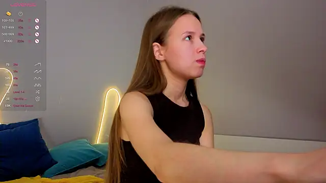 Snapshot of Emma_dream_ chatting on August 7, 2:02 am Emma dream online show from August 7, 2:02 am
