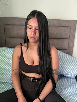 Snapshot of valu25 chatting on March 22, 8:45 pm valu25 online show from March 22, 8:45 pm